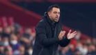 بعد سلسلة الريمونتادا.. تشافي يكشف سر نجاة برشلونة من ضربات ريال مدريد