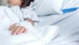 التهاب الكبد الغامض لدى الأطفال.. تحذير من الكلاب والباراسيتامول