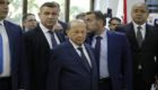 انتخابات المغتربين اللبنانيين.. "عون" يرصد مخالفات وزحام في دبي