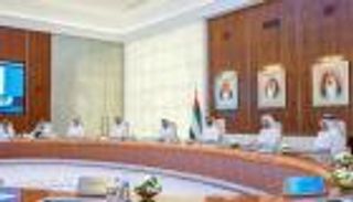 الإمارات.. تأمين ضد "التعطل" ورفع نسب التوطين بالقطاع الخاص