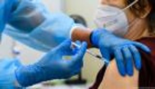 مفاجأة عن جرعة اللقاح المعززة.. تعطي مناعة أفضل في هذه الحالة