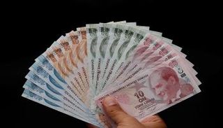 عملات من الليرة التركية - رويترز
