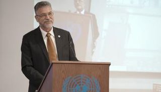 الدكتور دينو فرانشيسكوتي 