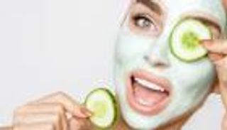 ماسكات طبيعية لتفتيح البشرة الدهنية والمختلطة والسمراء