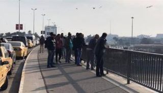 جسر الجاردية وسط بغداد