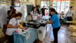 عائلة ماركوس تقترب من العودة لحكم الفلبين بعد 4 عقود في المنفى