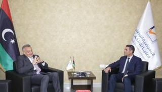 جانب من لقاء رئيس مفوضية الانتخابات الليبية والسفير الإيطالي