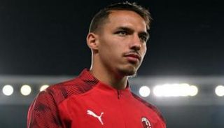 إسماعيل بن ناصر نجم ميلان 