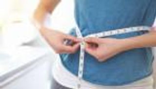 للنساء فوق الـ40.. سلامة عظامك تبدأ من محيط خصرك