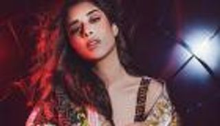 بلقيس فتحي بالزي السوداني: "شعب طيب ومحب" (فيديو)