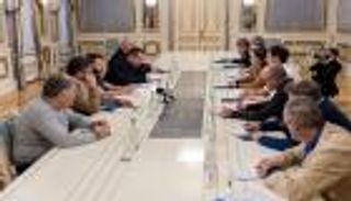 "الأزمة الأوكرانية".. نشاط دبلوماسي بكييف وتقدم روسي في الشرق