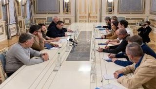 رئيس أوكرانيا يجتمع بوزيرة الخارجية الألمانية ووزير الخارجية الهولندي