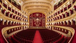 مسرح NATIONAL ACADEMIC THEATRE