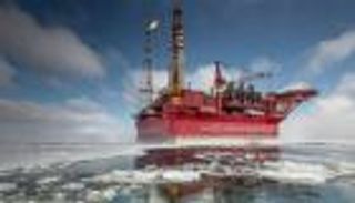 أسعار النفط تستعيد توازنها بعد انخفاض 10% في جلستين