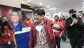 نجل ماركوس.. العائد من المنفى رئيسا للفلبين