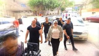 الصورة المتداولة للمعلمة المصرية