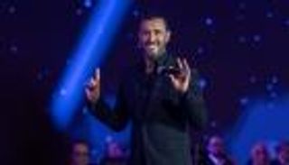 كاظم الساهر يتألق في موسم جدة.. ويوجه رسالة للجمهور