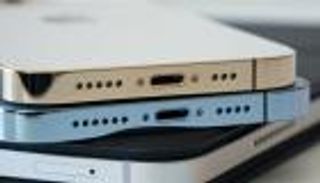 آيفون 15 بمنفذ USB C.. أبل تستسلم في معركة "الشاحن"