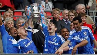 تشيلسي توج بكأس الاتحاد الإنجليزي 2012 على حساب ليفربول