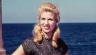 أيمن سلامة يكشف سبب تراجعه عن مسلسل قصة حياة الفنانة "صباح" (فيديو)