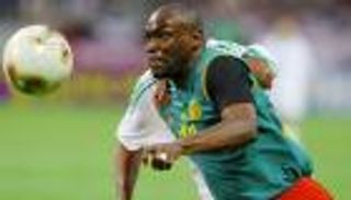 من هو باتريك مبوما أسطورة أفريقيا الذي اعتنق الإسلام؟