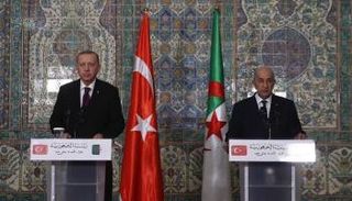 مؤتمر صحفي مشترك سابق بين الرئيسين الجزائري والتركي - أرشيفية