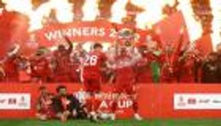 بطلها محمد صلاح.. 10 صور تلخص احتفالات ليفربول بكأس إنجلترا