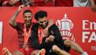 بعد تتويج ليفربول.. تياجو ألكانتارا يتقدم نحو عرش إنييستا