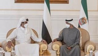 رئيس دولة الإمارات وأمير قطر