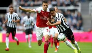 أرسنال ونيوكاسل