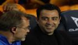 "أنقذنا الموسم".. السعادة تسيطر على تشافي رغم تعادل برشلونة وخيتافي