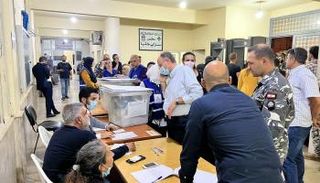 استمرار عملية فرز الأصوات في لبنان