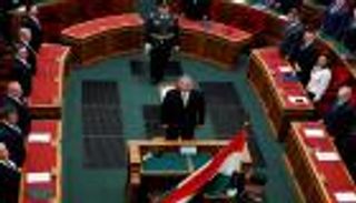 ولاية خامسة.. أوربان يؤدي اليمين الدستورية رئيسا لوزراء المجر 