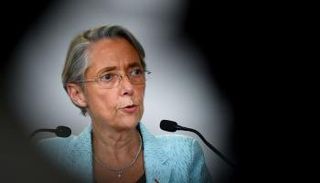 إليزابيث بورن رئيسة الحكومة الفرنسية الجديدة