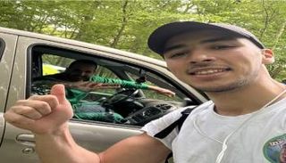 الشاب الذي قرر التنقل مشيا على الأقدام من باريس إلى الجزائر