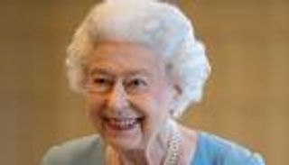 من المربى إلى الطماطم والخيار.. الشطائر الـ3 المفضلة لملكة بريطانيا