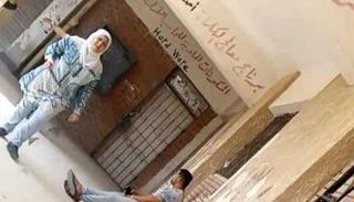 لحظة اعتداء مراقبة لجنة على طالب