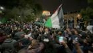 عشرات الإصابات خلال تشييع فلسطيني بالقدس