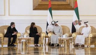 رئيس دولة الإمارات الشيخ محمد بن زايد يتلقى واجب العزاء من نائبة الرئيس الأمريكي كامالا هاريس