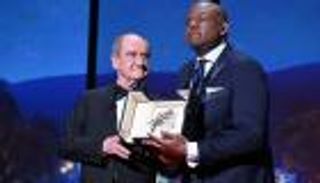 مهرجان كان 2022.. فورست ويتكر يتلقى السعفة الذهبية الفخرية