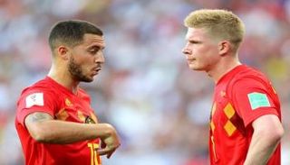 كيفن دي بروين وإيدين هازارد بقميص بلجيكا