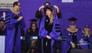 تايلور سويفت تنال شهادة الدكتوراه.. ما تخصصها؟ (صور)