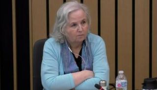  نانسي كرامبتون