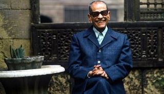 الأديب المصري الراحل نجيب محفوظ - أرشيفية