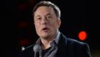 الملياردير المُغرد.. إيلون ماسك يفقد رُبع ثروته: كم خسر؟