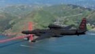 طائرة استطلاع أمريكية لتأمين "بايدن" من صواريخ "كيم"