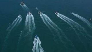 زوارق مسلحة للمليشيات الحوثية في استعراض بالبحر الأحمر - أرشيفية