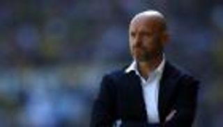 من المدرجات.. تين هاج يبدأ ثورة مانشستر يونايتد أمام كريستال بالاس