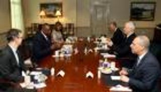 وزير الدفاع الإسرائيلي يدعو لمواجهة "العدوان الإقليمي" المتزايد لإيران