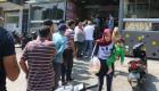 طوابير الخبز والوقود.. مشهد مأساوي يعود إلى شوارع لبنان